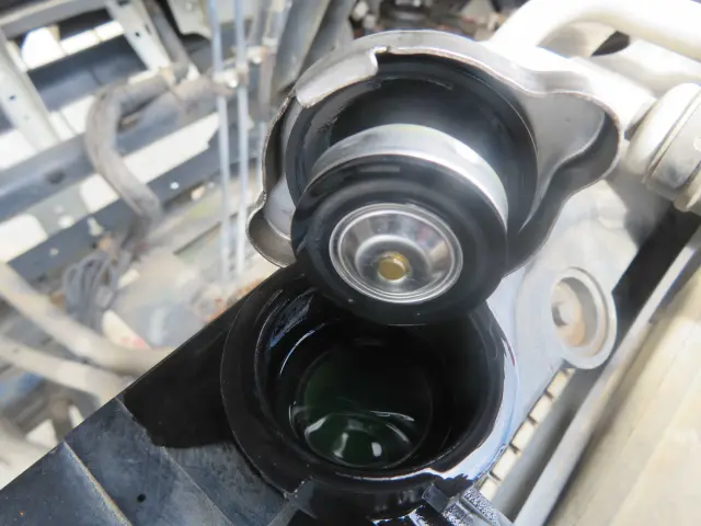 いすゞ フォワード SKG-FRR90S1(2WD)の写真10