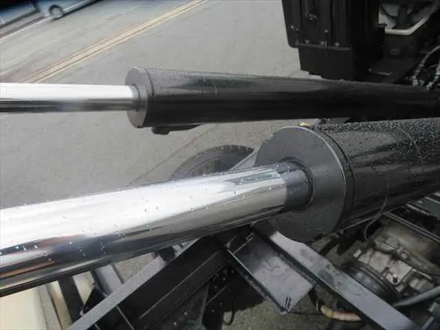 管理番号3749|いすゞ エルフ BDG-NKS85AN(4WD)の写真29