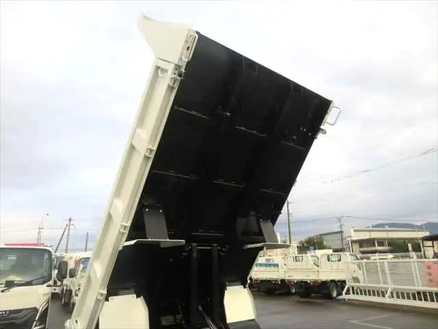 管理番号3750|三菱 キャンター 2RG-FBA60(2WD)の写真17