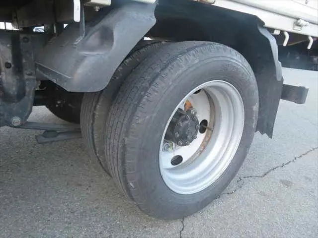 管理番号3779|いすゞ エルフ BKG-NKR85A(2WD)の写真19