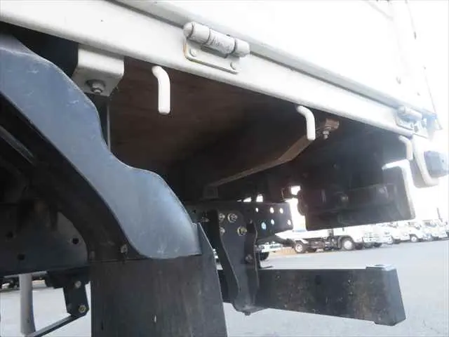 管理番号3779|いすゞ エルフ BKG-NKR85A(2WD)の写真30