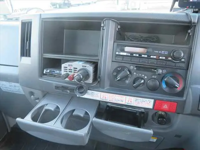 管理番号3779|いすゞ エルフ BKG-NKR85A(2WD)の写真39