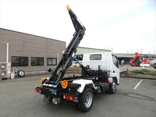 管理番号3799|三菱 キャンター 2RG-FBAV0(2WD)の写真24