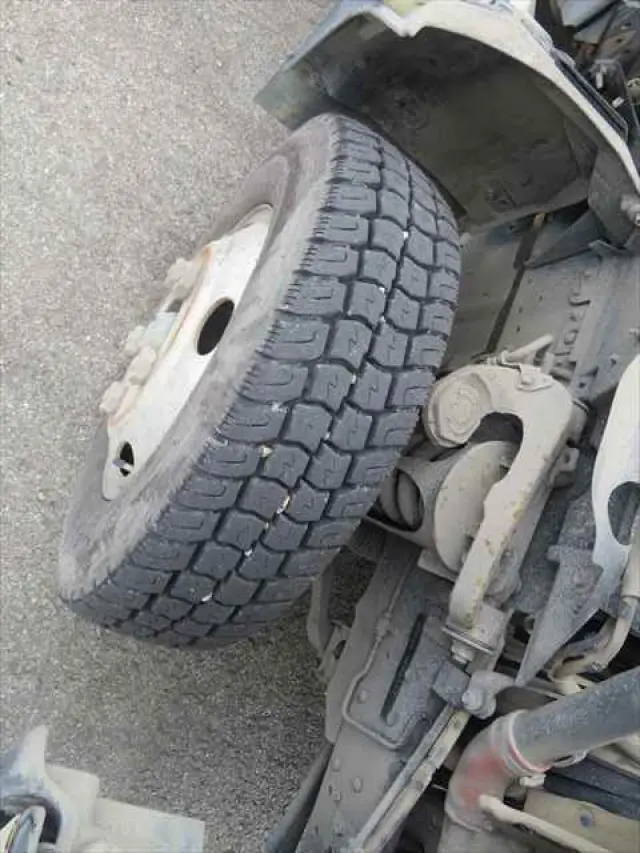 管理番号3802|いすゞ エルフ BDG-NKR85AD(2WD)の写真16