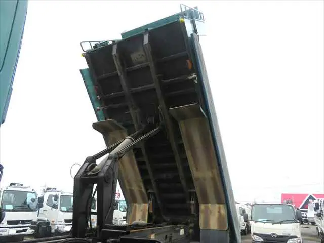 管理番号3820|日野 プロフィア QKG-FS1EKDA(6x4)の写真23