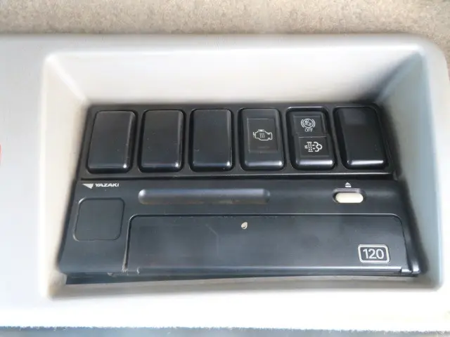 管理番号3863|いすゞ ギガ QKG-CXZ77AT(6x4)の写真40