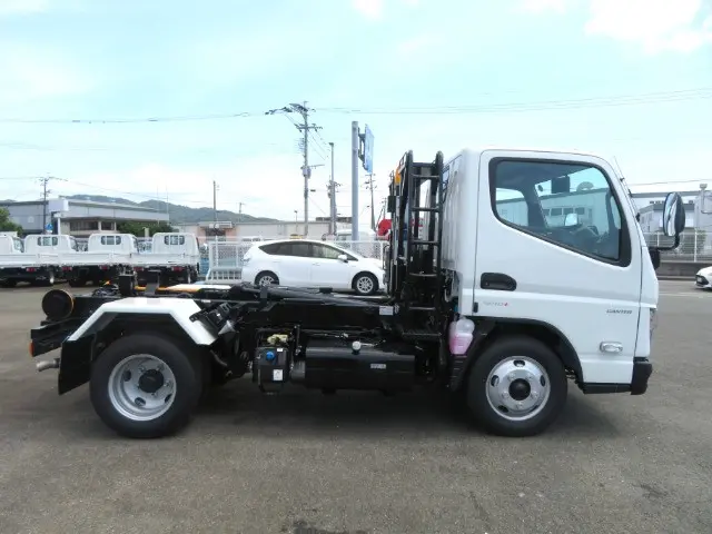 管理番号3864|三菱 キャンター 2RG-FBAV0(2WD)の写真5