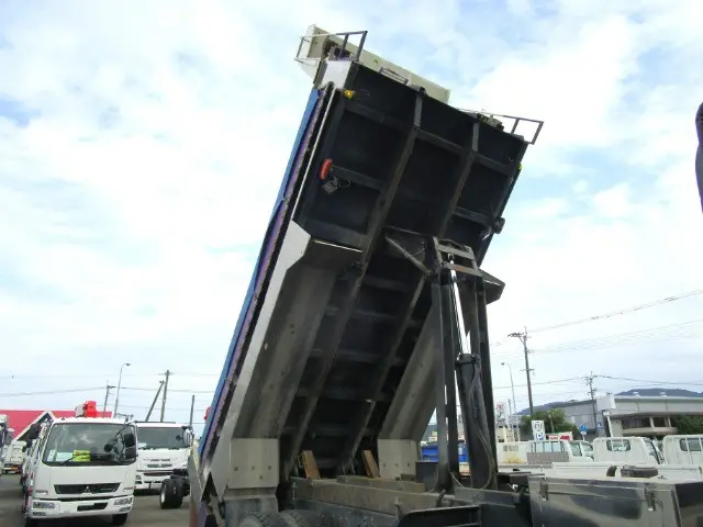 管理番号3890|いすゞ ギガ QKG-CXZ77AT(6x4)の写真23