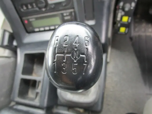 管理番号3890|いすゞ ギガ QKG-CXZ77AT(6x4)の写真37