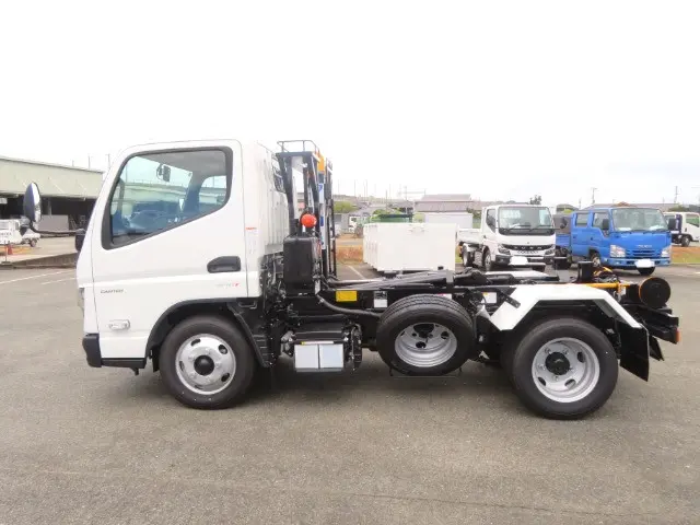 管理番号3906|三菱 キャンター 2RG-FBAV0(2WD)の写真9