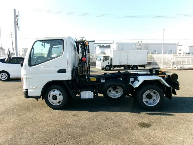 管理番号3913|三菱 キャンター 2RG-FBAV0(2WD)の写真9