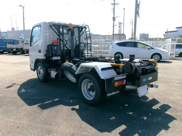 管理番号3915|三菱 キャンター 2RG-FBAV0(2WD)の写真8