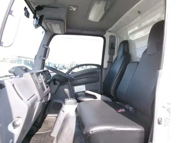 管理番号3926|いすゞ エルフ 2RG-NLR88AN(2WD)の写真32