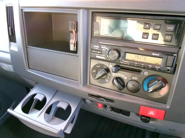 管理番号3926|いすゞ エルフ 2RG-NLR88AN(2WD)の写真37