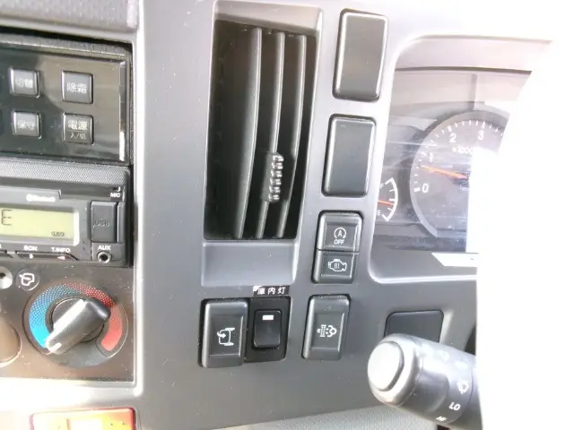 管理番号3926|いすゞ エルフ 2RG-NLR88AN(2WD)の写真44