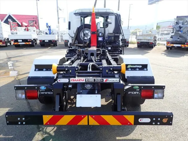 管理番号3957|いすゞ フォワード 2RG-FRR90S4(2WD)の写真7