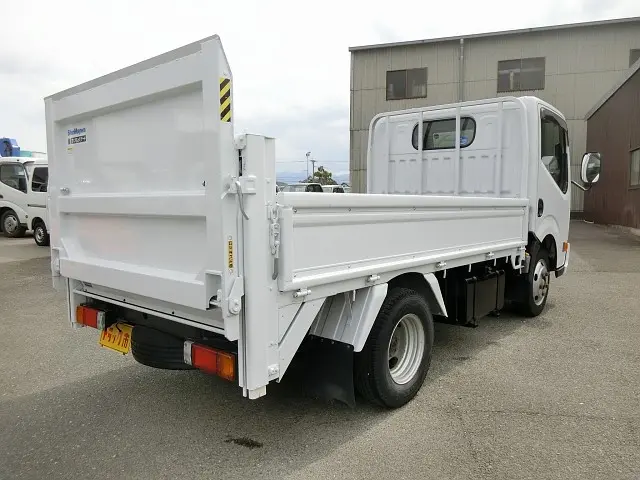 日産 アトラス PDG-TZ2F24(2WD)の写真2