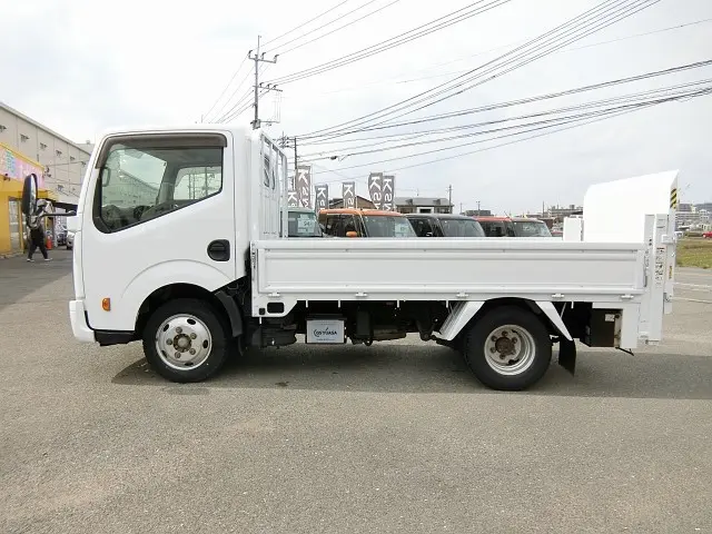 日産 アトラス PDG-TZ2F24(2WD)の写真9