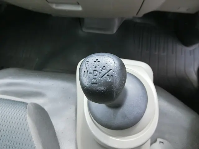 日産 アトラス PDG-TZ2F24(2WD)の写真24