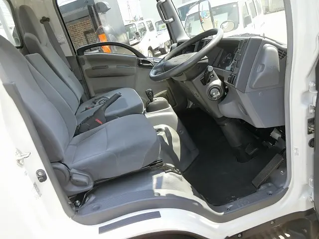 日産 アトラス BKG-AMR85AR(2WD)の写真3