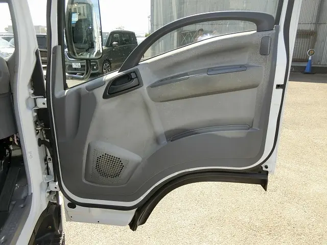 日産 アトラス BKG-AMR85AR(2WD)の写真21