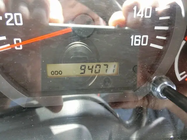 いすゞ エルフ BDG-NPR85AN(2WD)の写真4