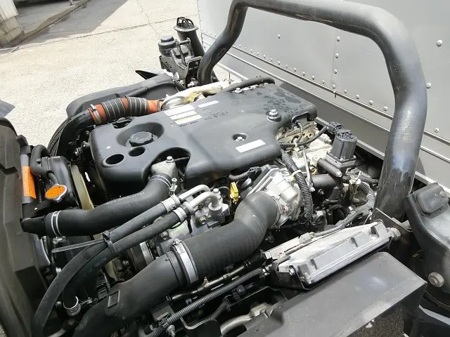 いすゞ エルフ BDG-NPR85AN(2WD)の写真5