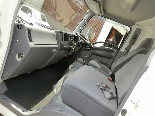 いすゞ エルフ BDG-NPR85AN(2WD)の写真23