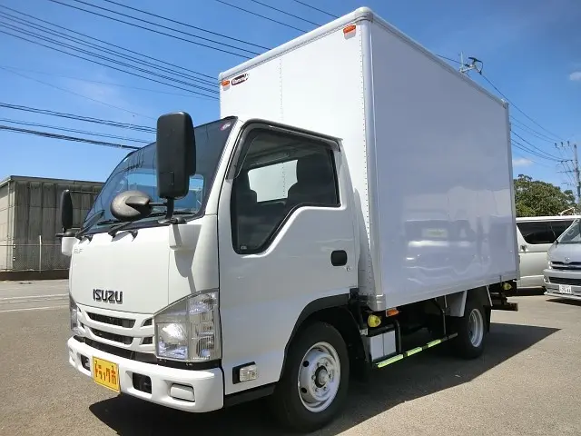 いすゞ エルフ 2RG-NHR88AN(2WD)の写真1