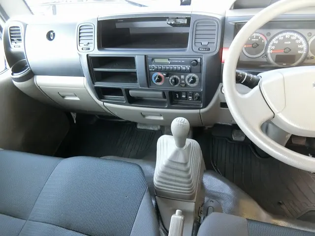 日産 アトラス SKG-TZ2F24(2WD)の写真19