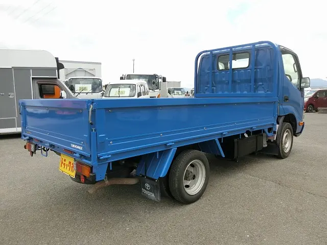 トヨタ トヨエース QDF-KDY231(2WD)の写真2