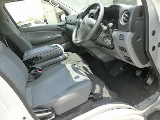 日産 キャラバン LDF-CW4E26(2WD)の写真3