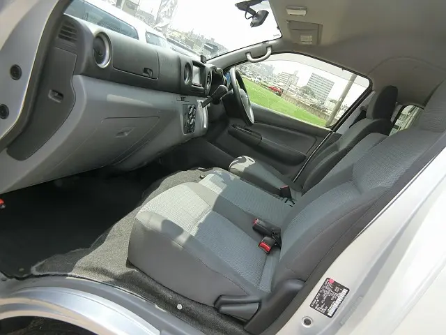 日産 キャラバン LDF-CW4E26(2WD)の写真20