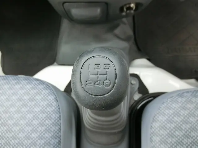 ダイハツ ハイゼットトラック EBD-S201P(2WD)の写真15