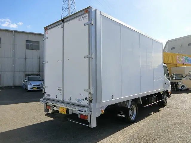トヨタ ダイナ SKG-XZU710(2WD)の写真2