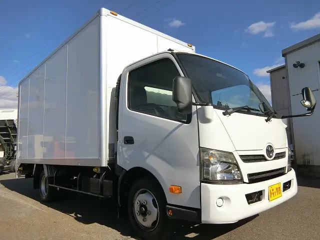 トヨタ ダイナ SKG-XZU710(2WD)の写真6