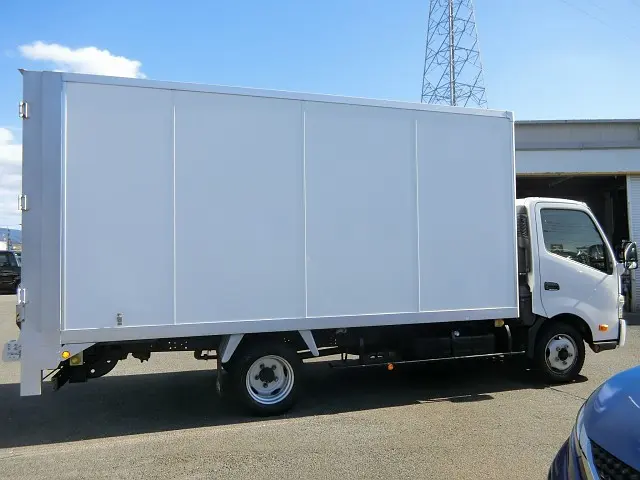トヨタ ダイナ SKG-XZU710(2WD)の写真8