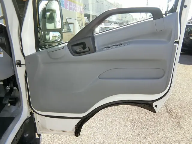 トヨタ ダイナ SKG-XZU710(2WD)の写真26