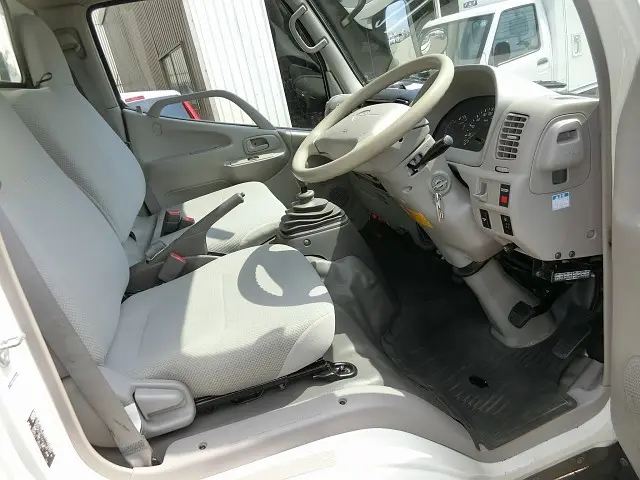 トヨタ ダイナ BDG-XZU508(2WD)の写真3