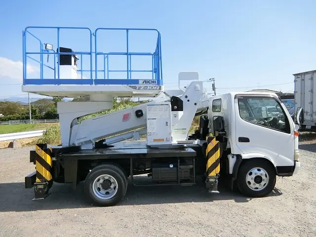 日野 デュトロ BDG-XZU334M(2WD)の写真8