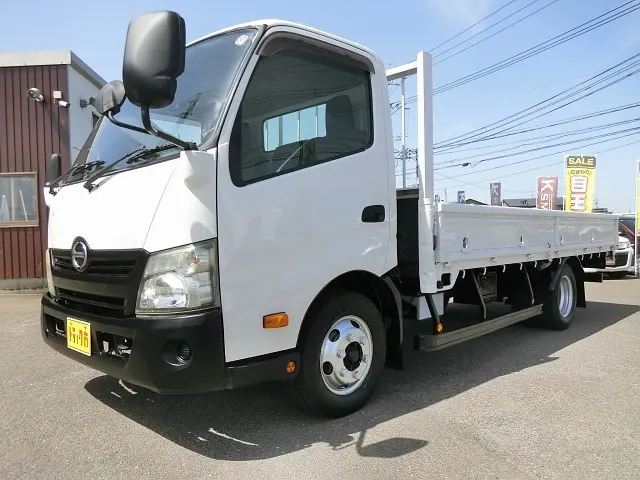 日野 デュトロ SKG-XZU710M(2WD)の写真1