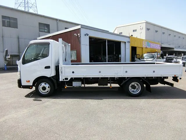 日野 デュトロ SKG-XZU710M(2WD)の写真9