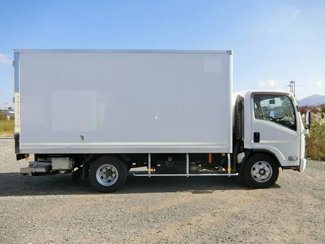 いすゞ エルフ TPG-NPR85YN(2WD)の写真8