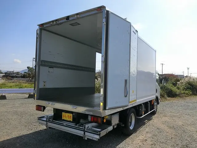 いすゞ エルフ TPG-NPR85YN(2WD)の写真11