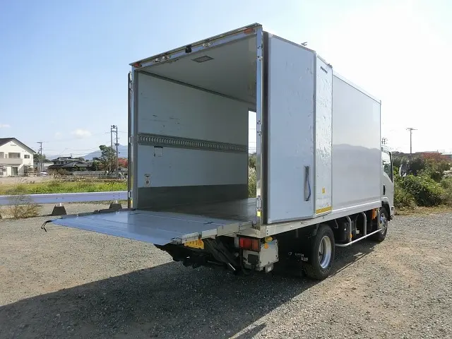 いすゞ エルフ TPG-NPR85YN(2WD)の写真15