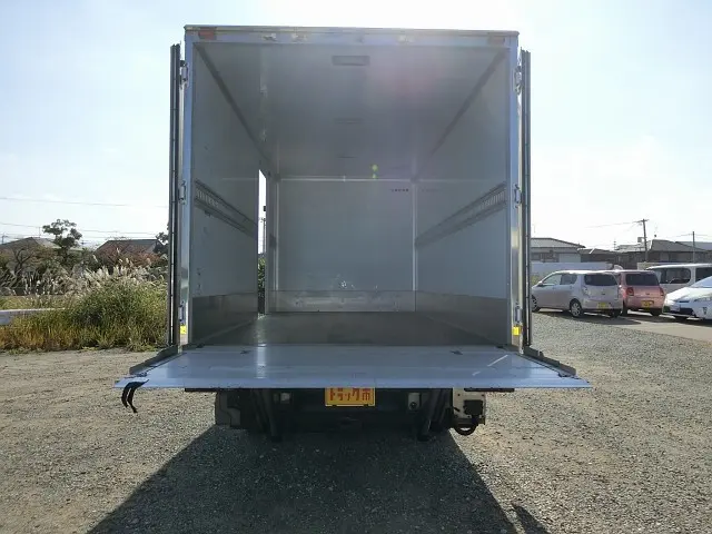 いすゞ エルフ TPG-NPR85YN(2WD)の写真16