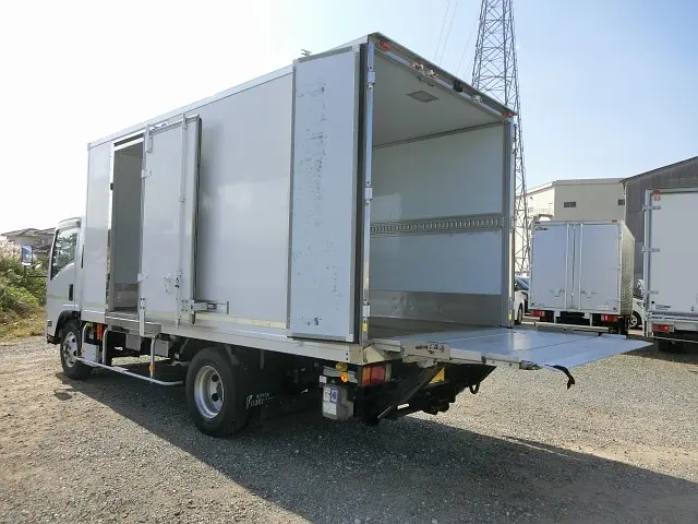 いすゞ エルフ TPG-NPR85YN(2WD)の写真17