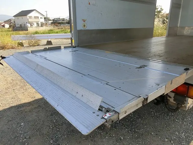 いすゞ エルフ TPG-NPR85YN(2WD)の写真24