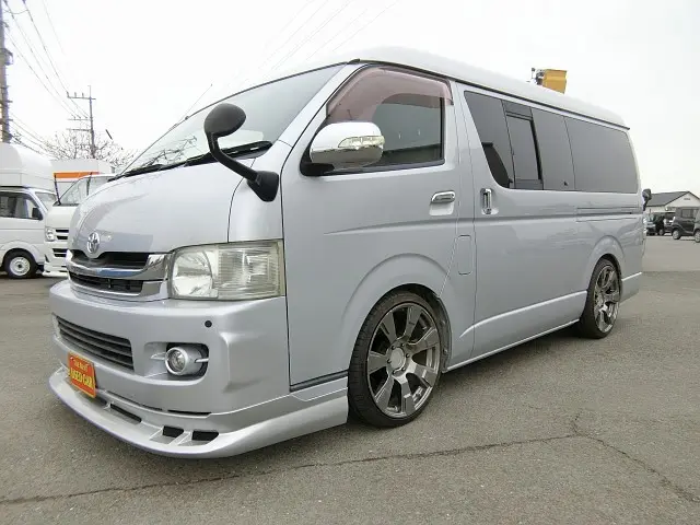 トヨタ ハイエースレジアス CBF-TRH211K改(2WD)の写真1