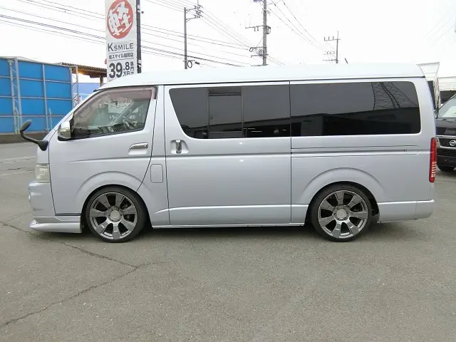 トヨタ ハイエースレジアス CBF-TRH211K改(2WD)の写真9